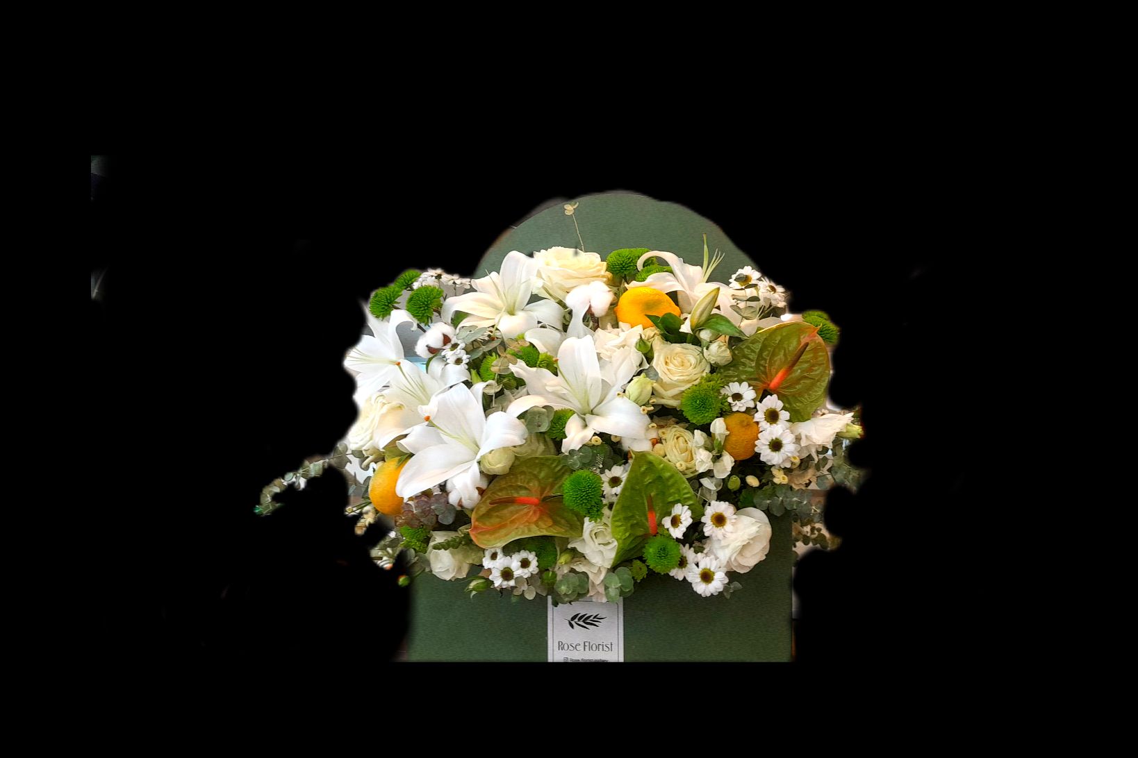 باکس-گل-تبریک-اورینتال-لیلیوم-سفید-رز-سفید-انتوریوم-سبز