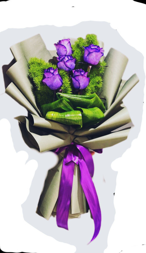دسته گل رز بنفش
