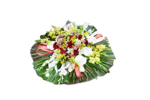 تاچ گل طبیعی ترحیم روی سنگ قبر