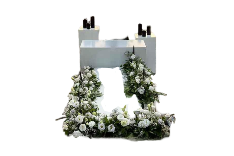 گل روی سنگ قبر