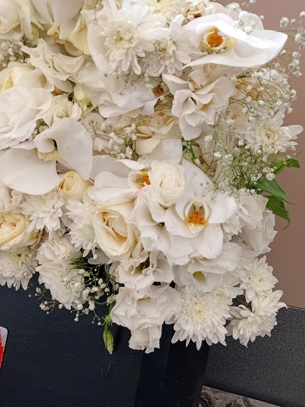 گل ارکیده،رز،داوودی در باکس گل لوکس