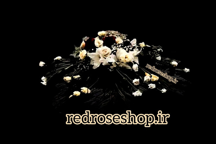 گل روی قبر رز لیلیوم