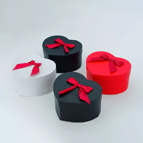 باکس قلبی در دار هدیه