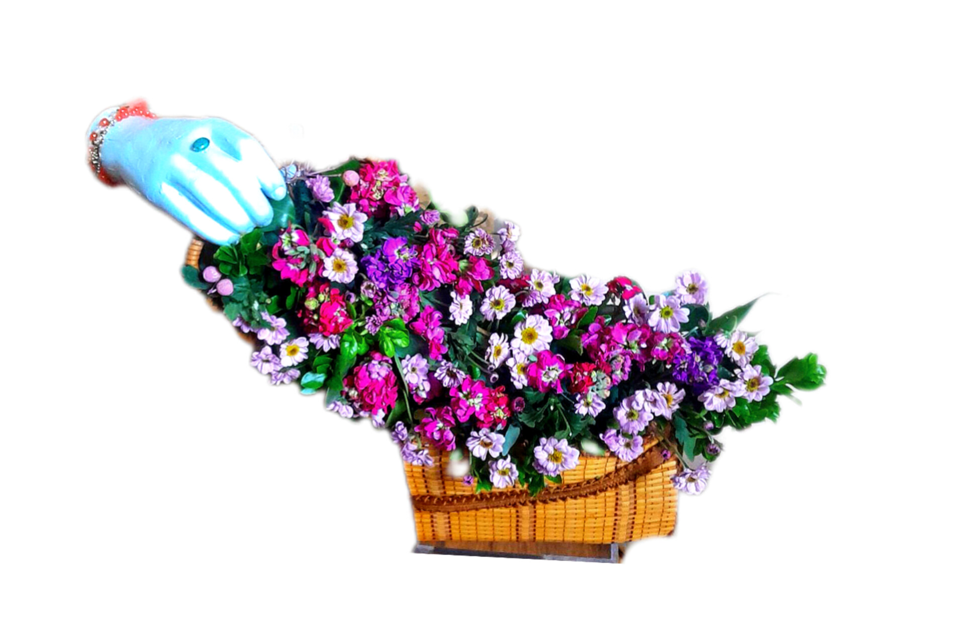 بگ-فلاور-حصیری-گلهای-بابونه-بنفش-سرریز-از-سبد-در-دست