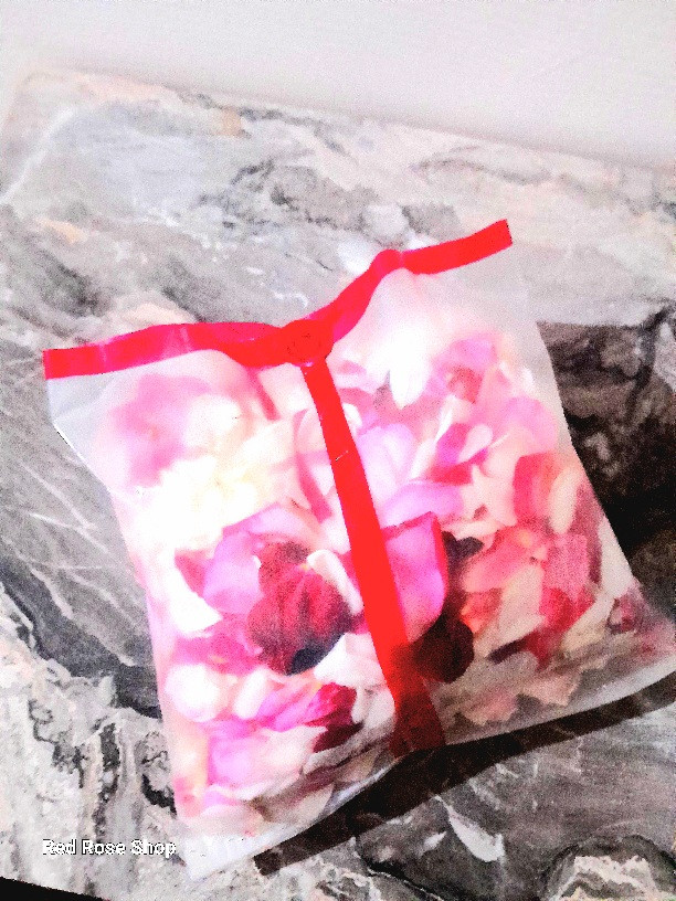 گلبرگ-گل-رز-بسته-۲۰۰-گرمی-قرمز-سفید