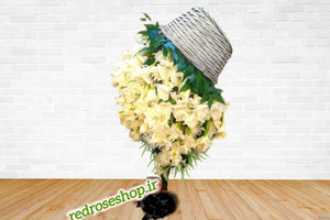 سبد-سفید-پایه دار-وارونه-ترحیم-گل-گلایل-سفید-برگ-سبز-تزیینی