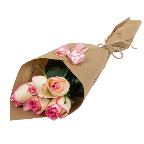 دسته-گل-ساده-پنج-شاخه-رز-لبه-صورتی-بسته بندی-کاغذ-کاهی
