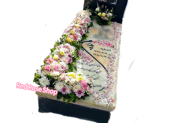 red-rose-flower-panel-on-grave.jpg